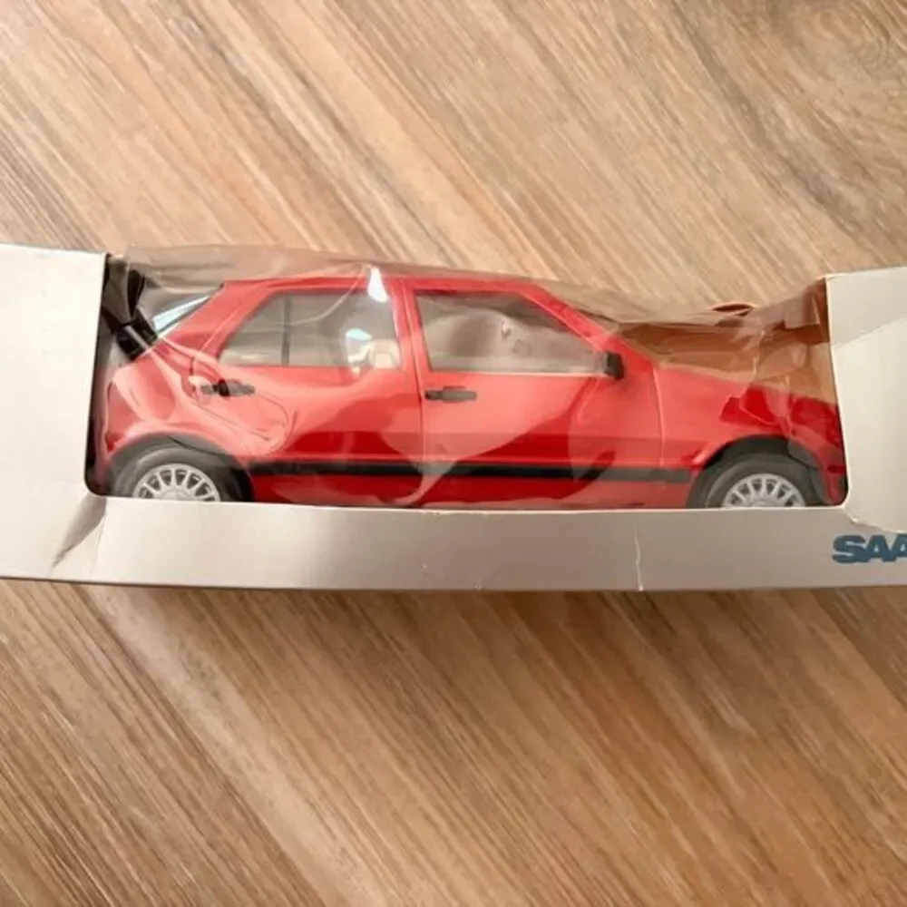 Saab 9000 Die-Cast Model Car
